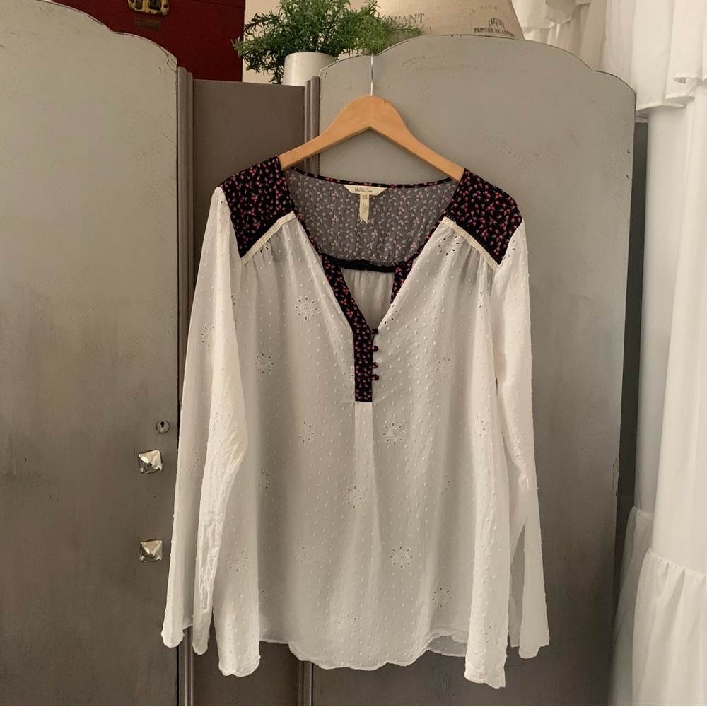 Matilda Jane Snow Globe White Eyelet Long Sleeve Tunic Top - Picture 2 of 8